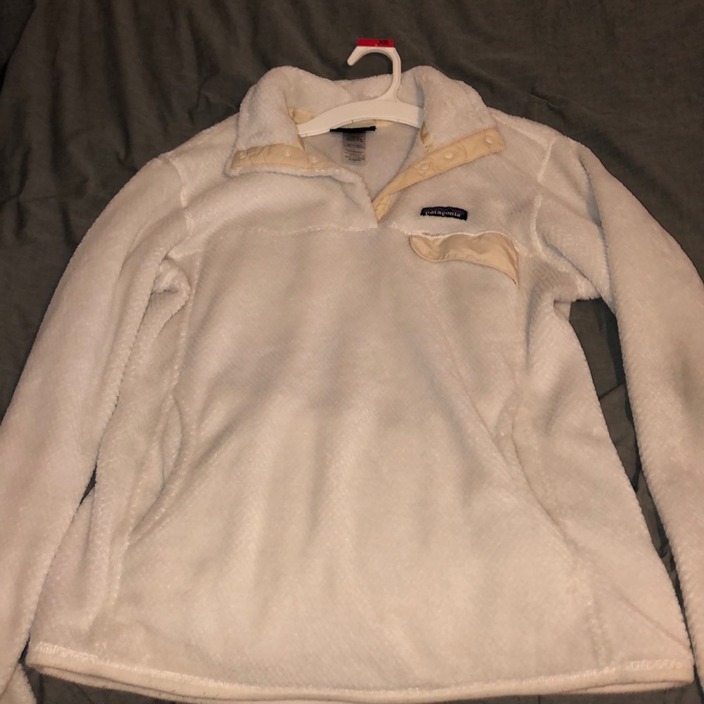 White/Creme color women’s Patagonia Jacket